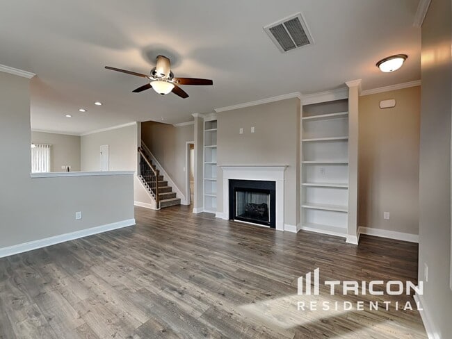 Foto del edificio - 100 E Goodwin Chase Ln