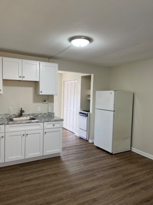 10 Belchertown Rd Unit 17, Amherst, MA 01002 Room for Rent in Amherst, MA