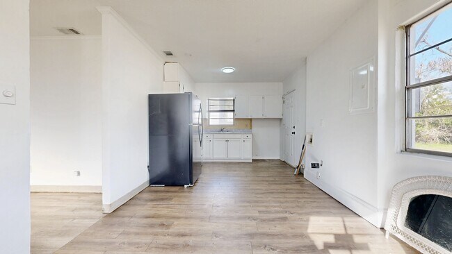 Foto del edificio - 526 Ware St