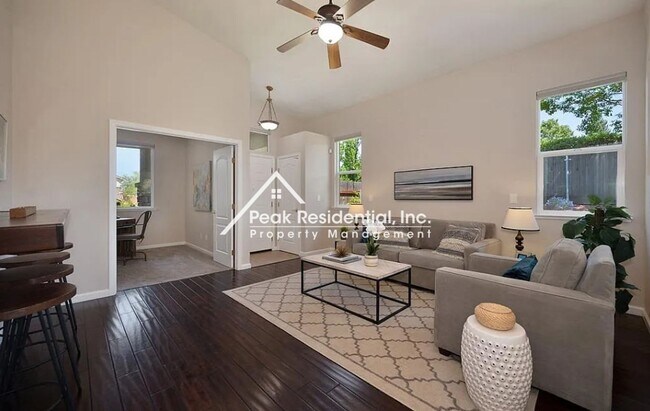 Foto del edificio - Wonderful 3bd/2ba Folsom Home!