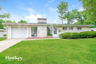 Building Photo - 805 Robinwood Dr