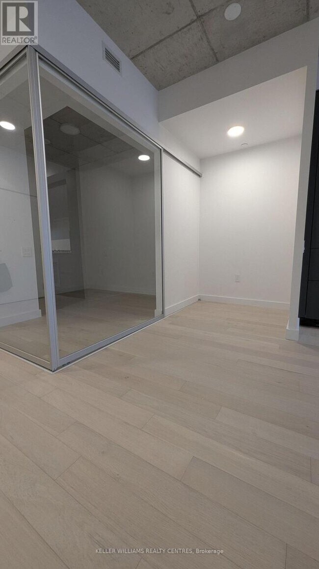 Photo du bâtiment - 1720 Bayview Ave