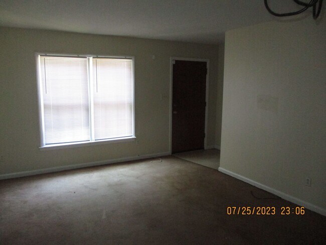 Building Photo - 1517 W Highland Ave