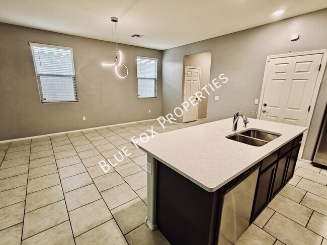 Building Photo - 6524 S Calle Diablo Dr