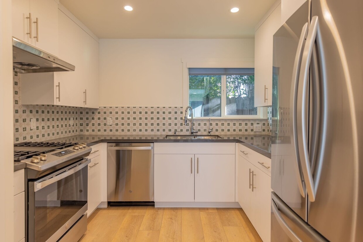 Primary Photo - Freshly remodeled duplex home