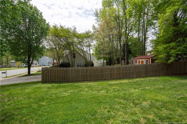 Building Photo - 421 Feldspar Way