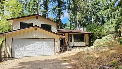 Building Photo - 13898 Chinook Cir NW