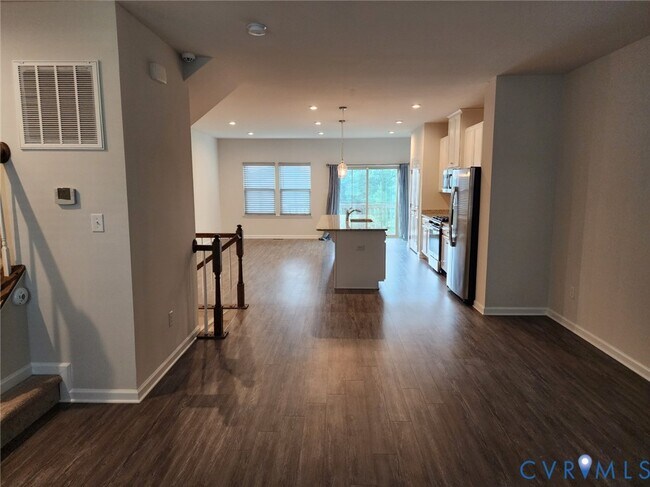 Foto del edificio - 7933 Wistar Woods Ct
