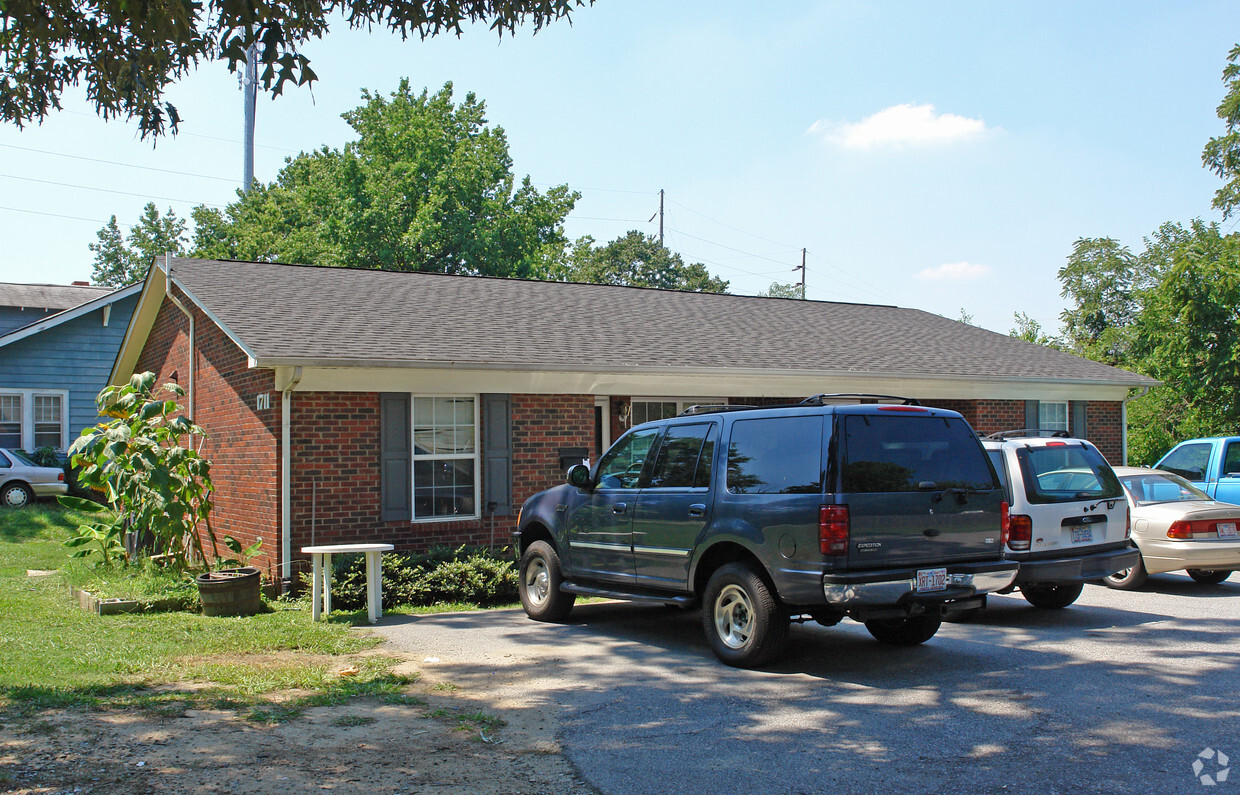 Building Photo - 1711 Welborn St
