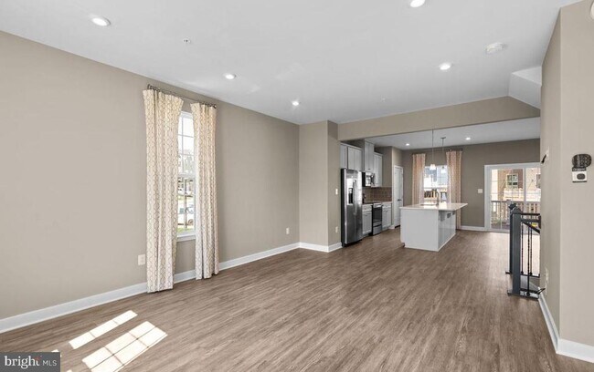 Foto del edificio - 100 Bethlehem Pl