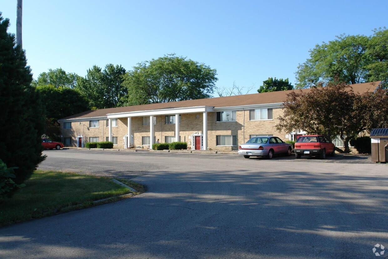 carriage house apartments