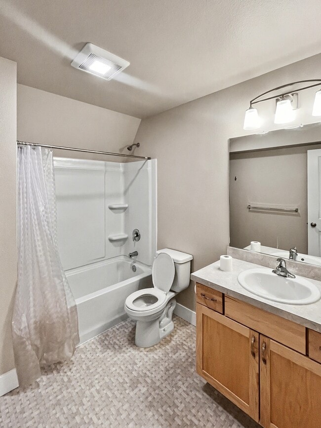 Building Photo - 20110 Eagles Nest Ct