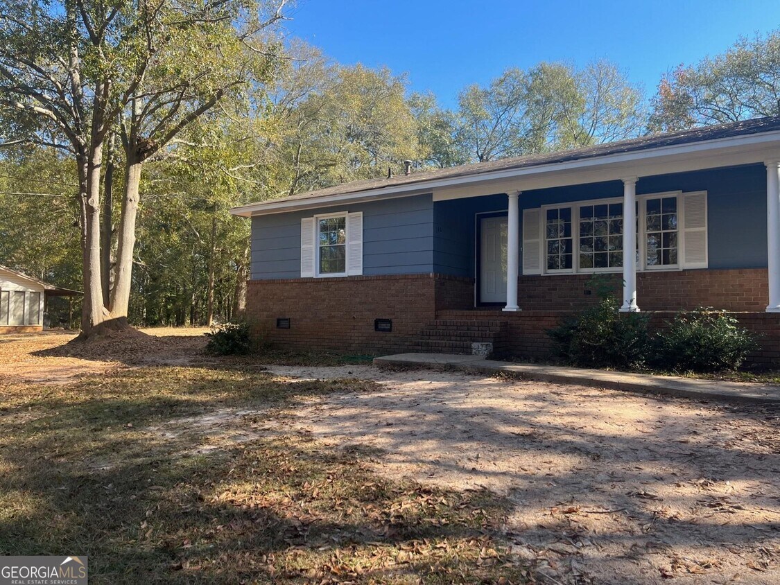 140 King St, Hartwell, GA 30643 House Rental in Hartwell, GA