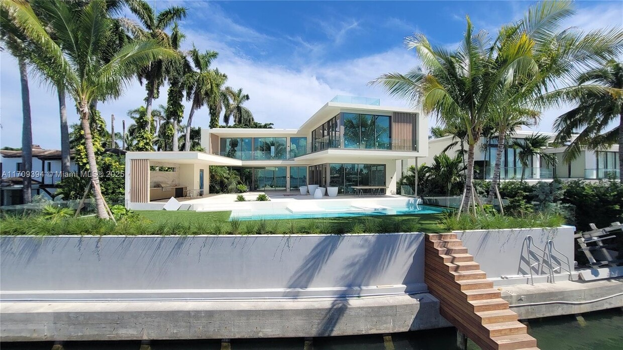 Foto principal - 424 W Rivo Alto Dr