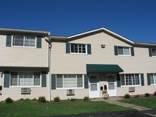 Building Photo - 1100 Oakwood Dr
