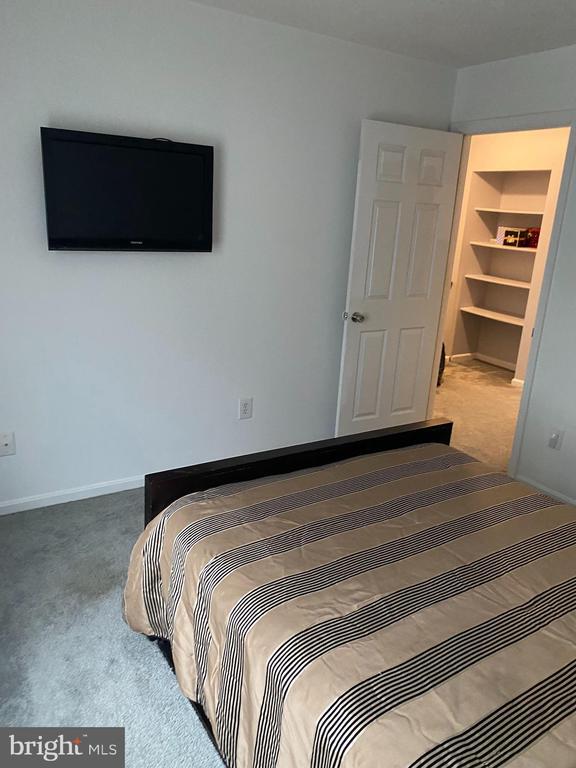 Foto del edificio - 4201 Drake Ct