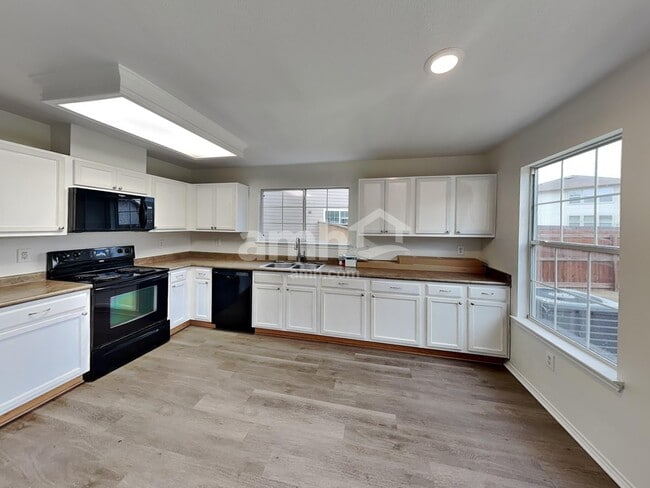 Building Photo - 7622 Bartell Point