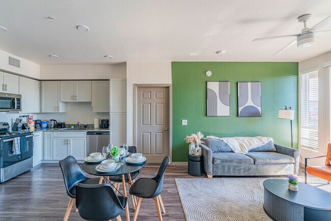 Foto del edificio - 9600 W Georgia Ave