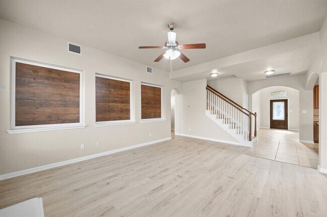 Foto del edificio - 13713 Glen Mark Dr