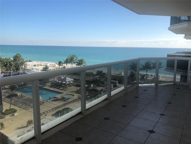 Building Photo - 4779 Collins Ave