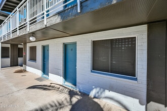 Building Photo - 3025 N 32nd St