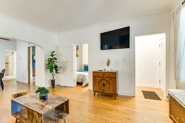 Foto del edificio - 8320 S Burnham Ave