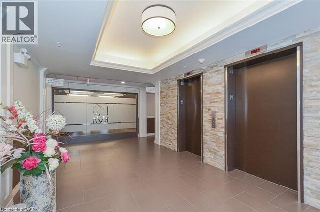 Building Photo - 776 Laurelwood Dr