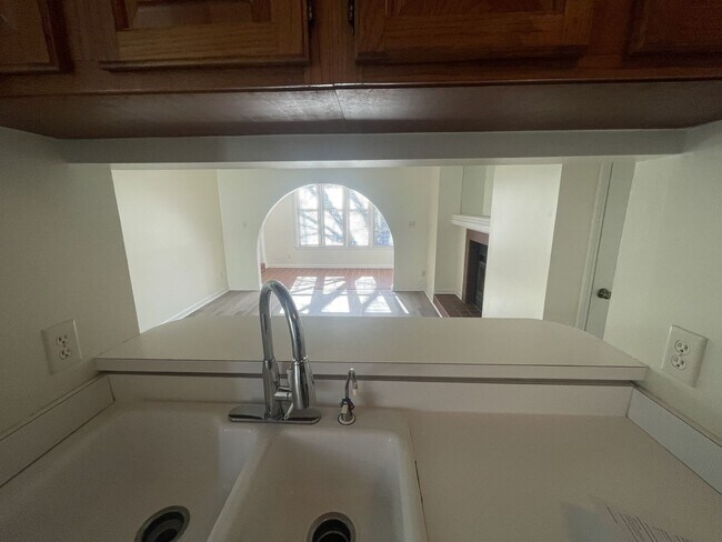 Foto del edificio - 3 Bd 2 ba Condo