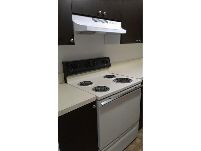 Foto del edificio - 1825 W 56th St