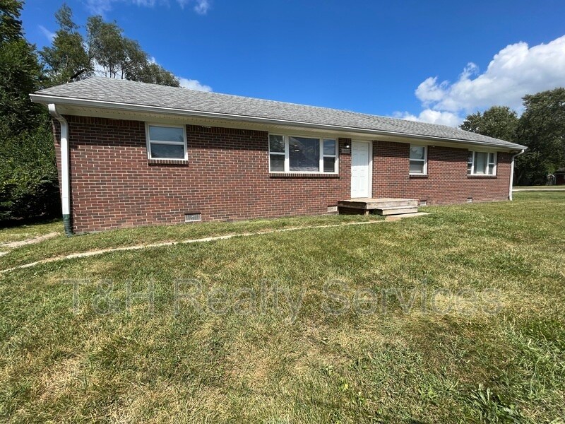 Primary Photo - 1608 W 58th St