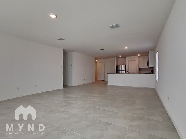Building Photo - 1824 Lotus St