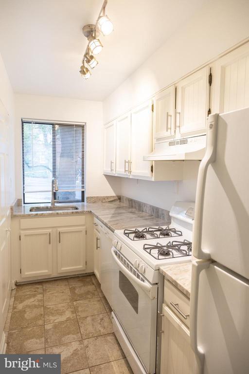Foto del edificio - 3815 Davis Pl NW