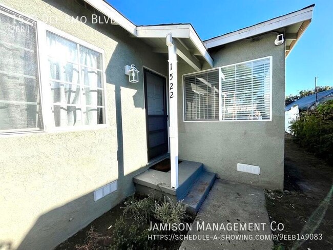 Foto del edificio - 1522 Del Amo Blvd