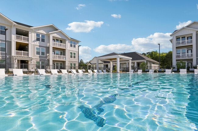 Building Photo - Madison Mallard Creek