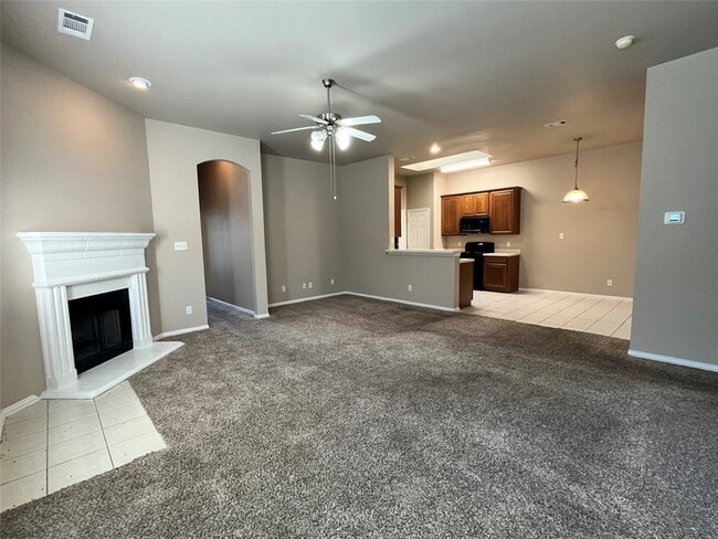 Building Photo - 1506 Poinsettia Blvd