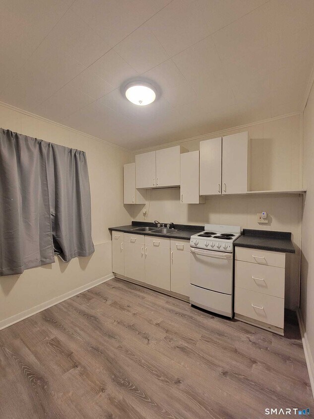 Foto del edificio - 219 Pleasant St