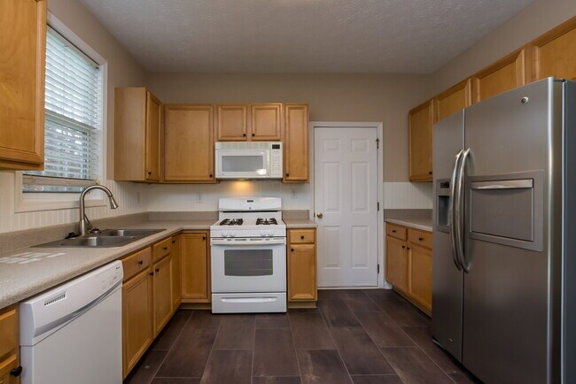 Foto del edificio - 225 Chamberlyn Ln