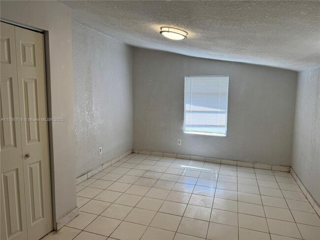 Building Photo - 3 bedroom in Miami FL 33127
