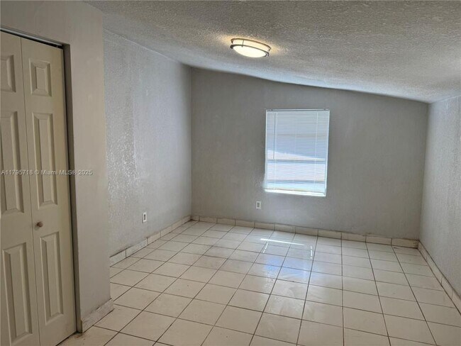 Foto del edificio - 3 bedroom in Miami FL 33127