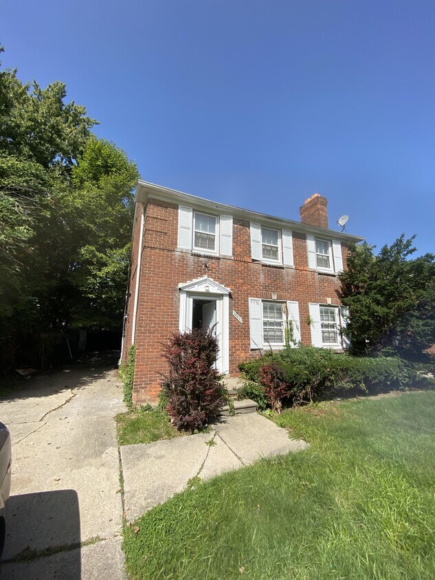 10011 Balfour Rd, Detroit, MI 48224 House Rental in Detroit, MI