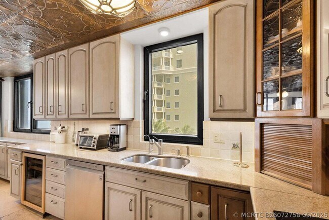 Foto del edificio - 5380 N Ocean Dr
