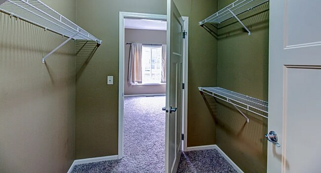 Foto del edificio - 7442 S Louise Ave