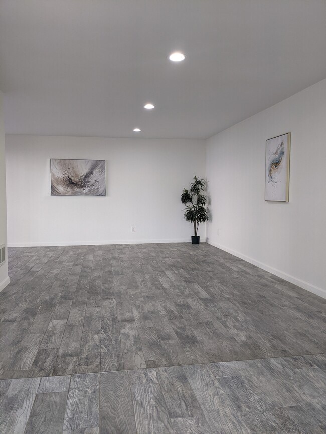 Foto del edificio - 22920 Maple Ave