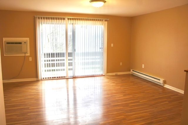 Foto del edificio - 231 Boston Post Rd