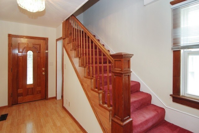 Building Photo - 1112 S Cuyler Ave