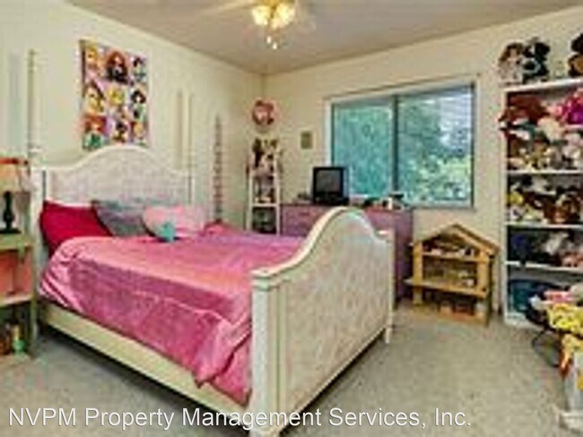 Building Photo - 4 br, 3 bath House - 72 Northwood Commons