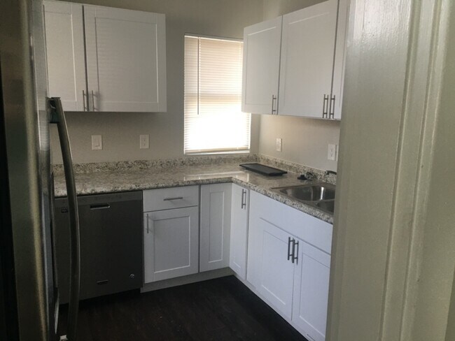 Foto del edificio - 3524 Hudson Ave