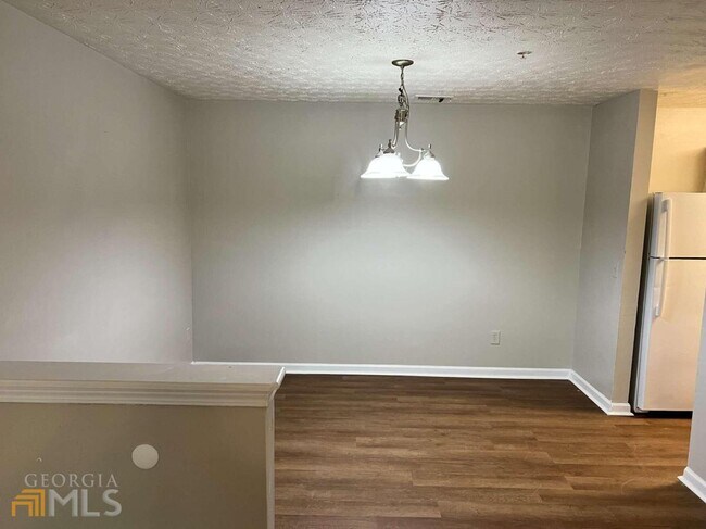 Building Photo - 9103 Fairington Ridge Cir