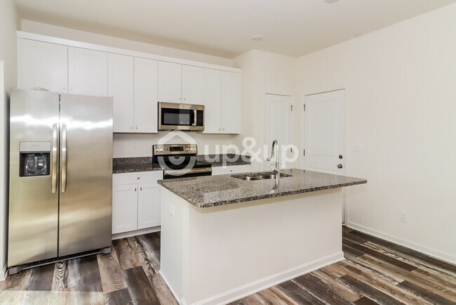 Foto del edificio - Fantastic 3bd/3ba home! Coming soon!