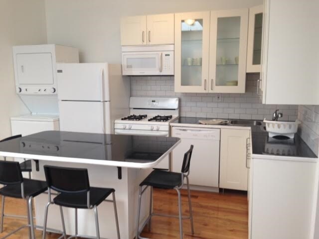 Foto principal - 121 1/2 Cottage St